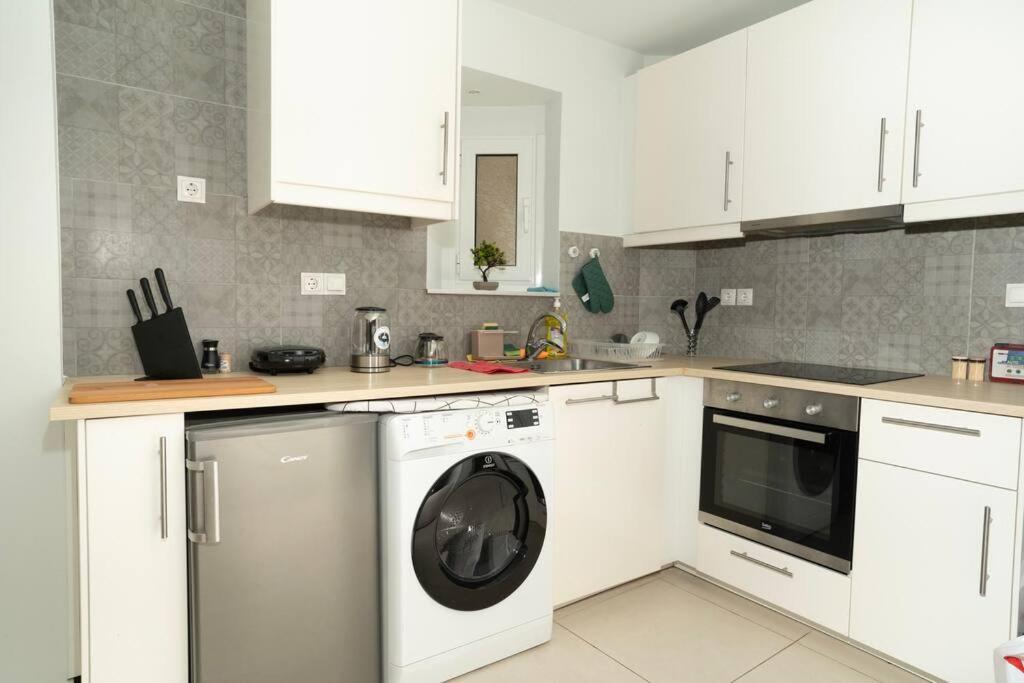 Homey Renovated 1 Bedroom Apartment In Kesariani Athens Exterior photo